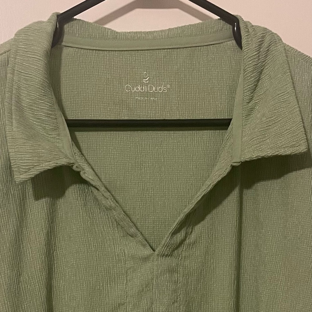 Green Collared Tunic Top - Picture 2 of 3